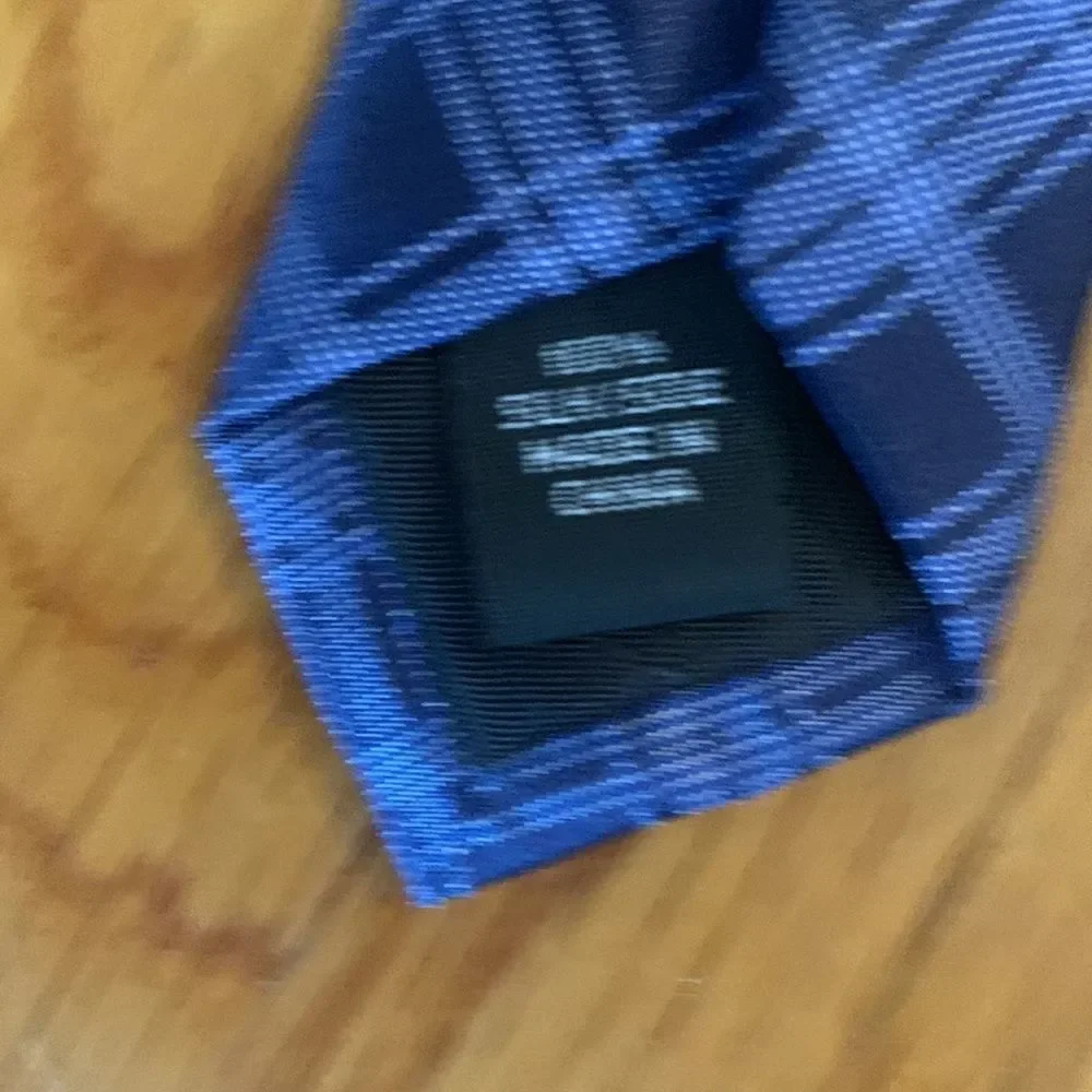 EUC Calvin Klein blue plaid necktie!